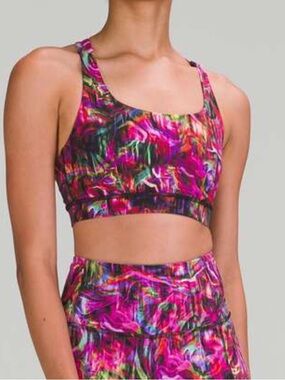 NWT Lululemon Energy Bra Medium Support B–D Cups Hyper Flow Pink Multi Womens 4